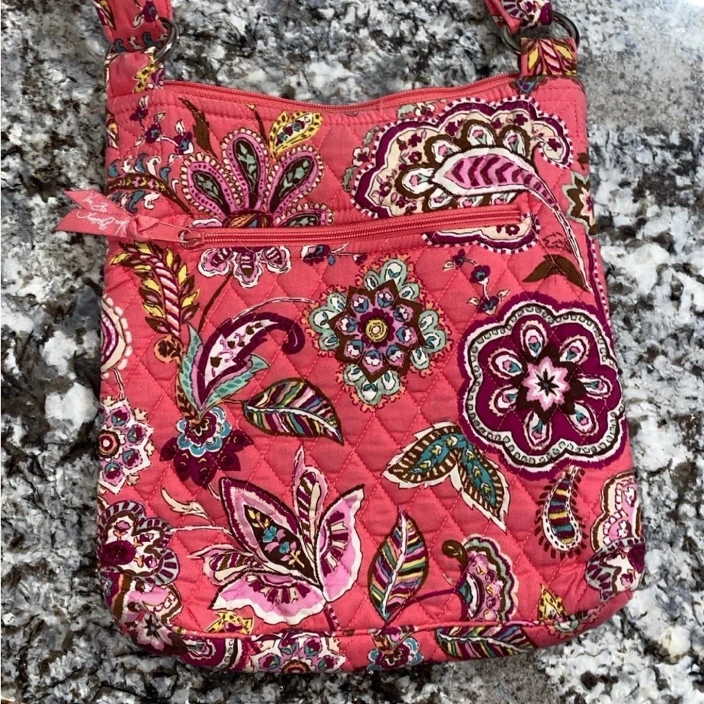 Vera Bradley crossbody/shoulder bag retired coral/pink pattern